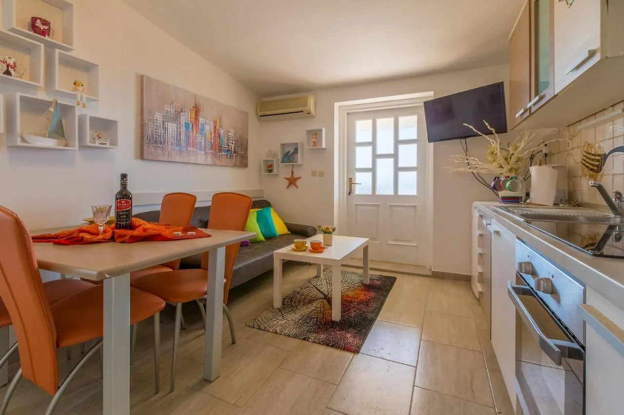 Janja C. Apartment Crikvenica